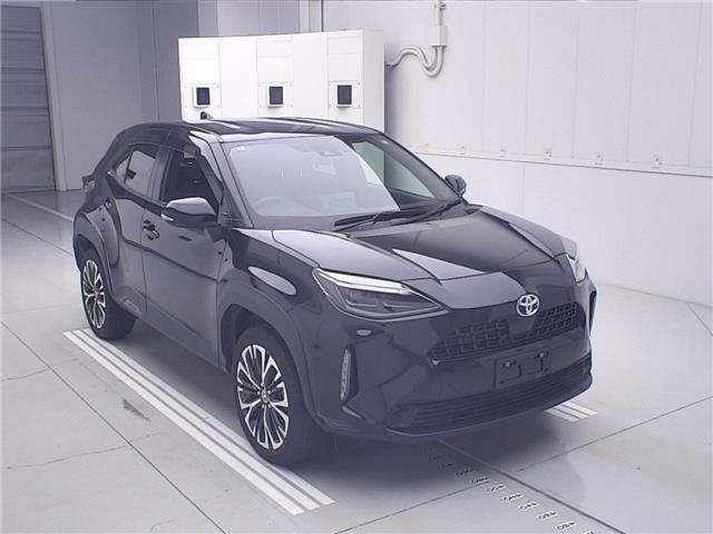 TOYOTA YARIS — фото