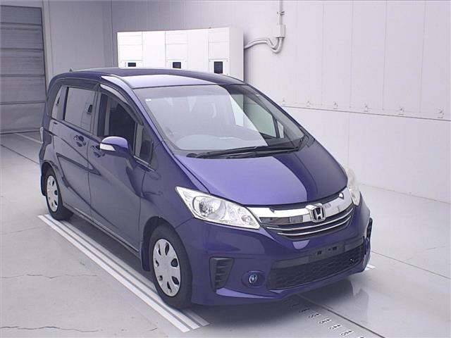 HONDA FREED — фото