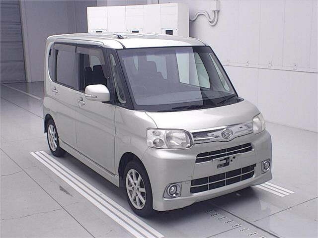DAIHATSU TANTO — фото