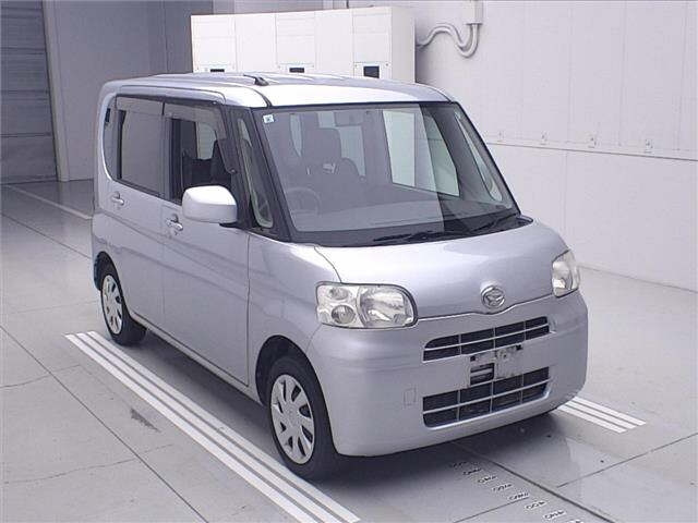 DAIHATSU TANTO — фото