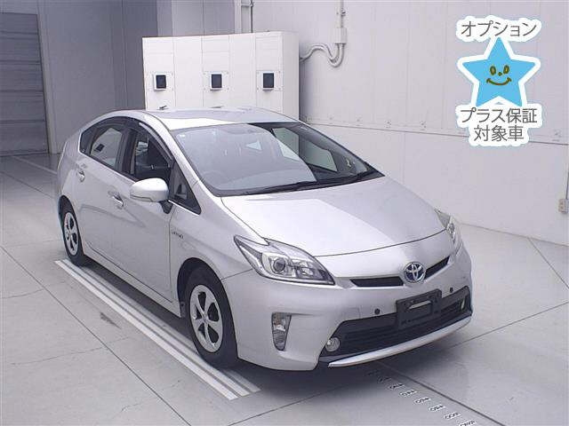 TOYOTA PRIUS — фото