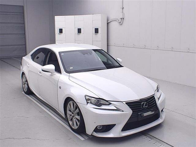 LEXUS IS — фото