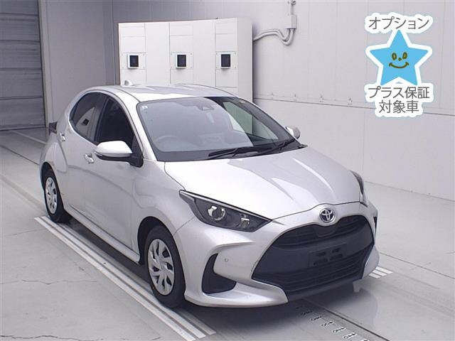 TOYOTA YARIS — фото