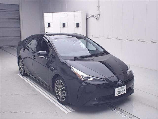 TOYOTA PRIUS — фото