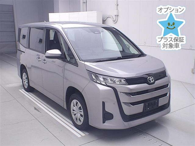 TOYOTA NOAH — фото