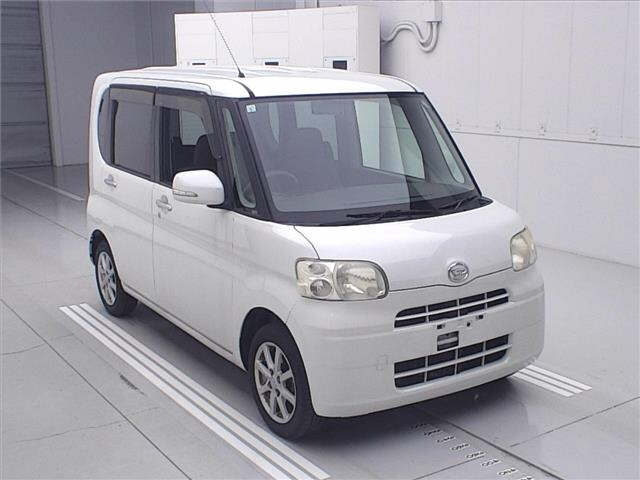 DAIHATSU TANTO — фото