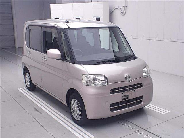 DAIHATSU TANTO — фото