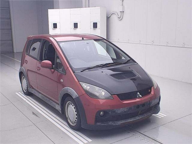 MITSUBISHI COLT — фото