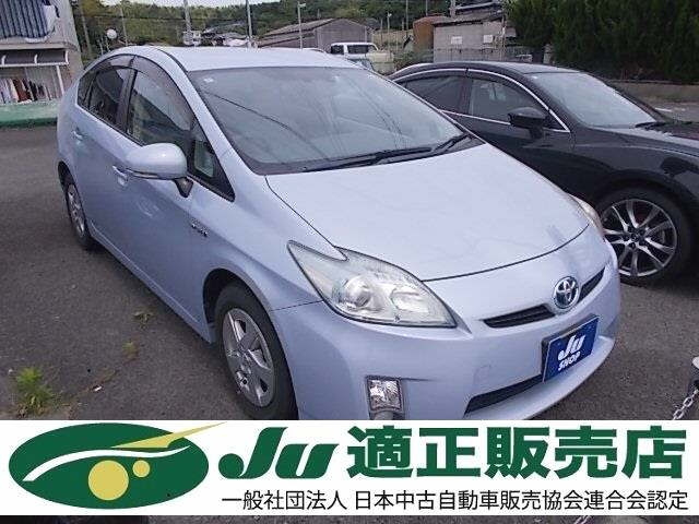 TOYOTA PRIUS — фото