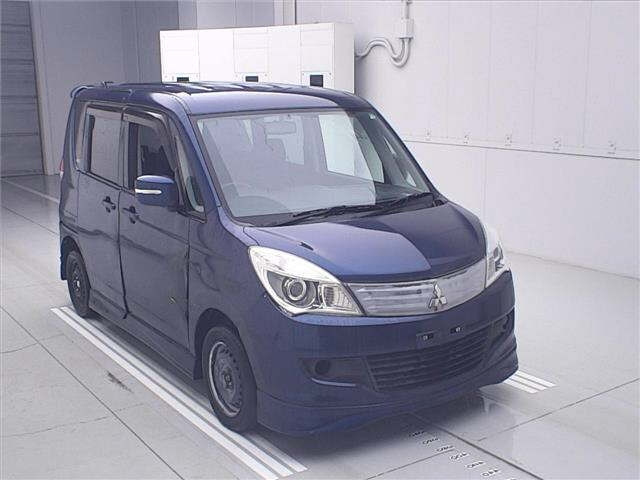 MITSUBISHI DELICA — фото
