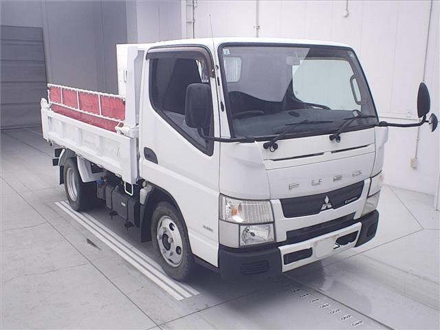 MITSUBISHI CANTER — фото