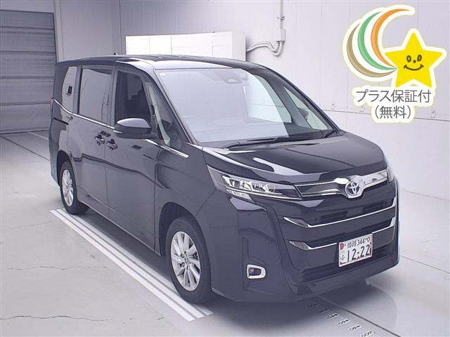 TOYOTA NOAH — фото