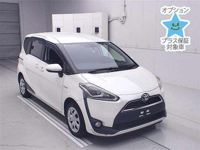 TOYOTA SIENTA — фото