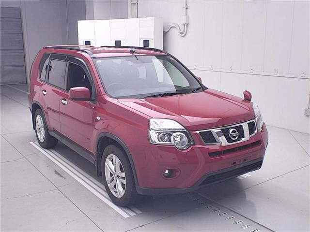 NISSAN X TRAIL — фото