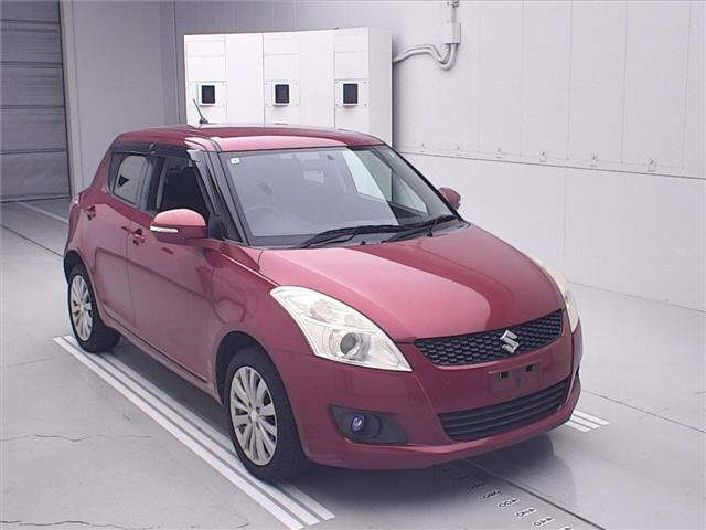 SUZUKI SWIFT — фото