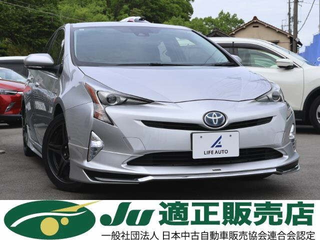 TOYOTA PRIUS — фото