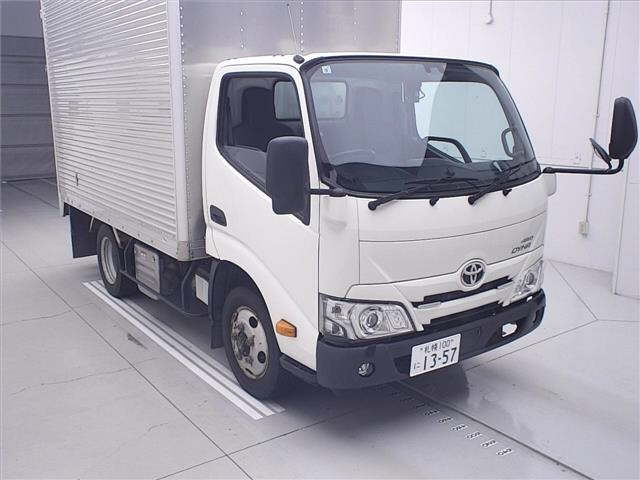 TOYOTA DYNA — фото