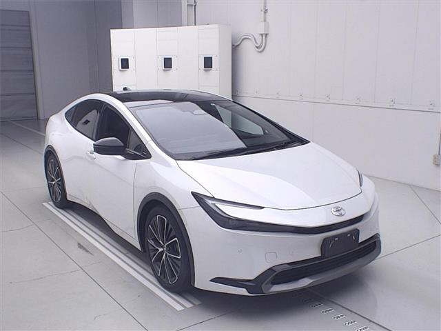 TOYOTA PRIUS — фото