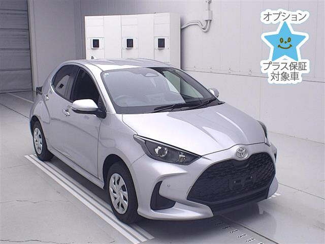 TOYOTA YARIS — фото