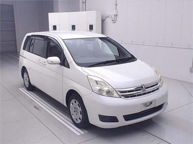 TOYOTA ISIS — фото
