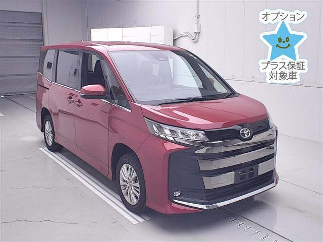 TOYOTA NOAH — фото