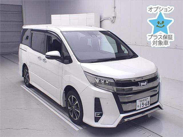 TOYOTA NOAH — фото
