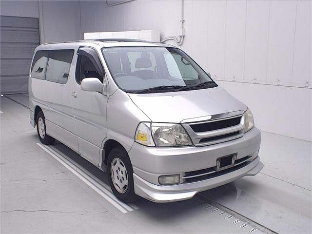 TOYOTA GRANVIA — фото