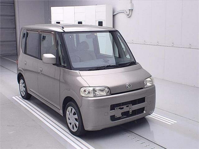 DAIHATSU TANTO — фото