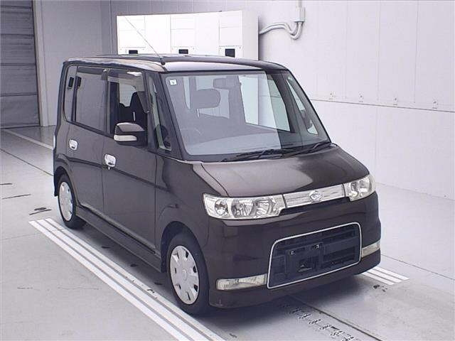 DAIHATSU TANTO — фото
