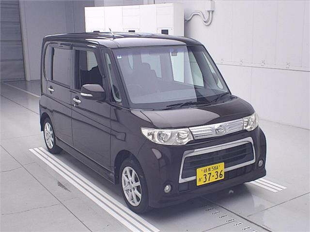 DAIHATSU TANTO — фото