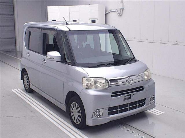DAIHATSU TANTO — фото