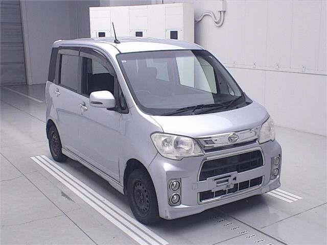 DAIHATSU TANTO — фото