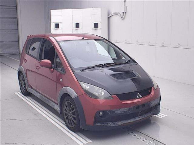 MITSUBISHI COLT — фото