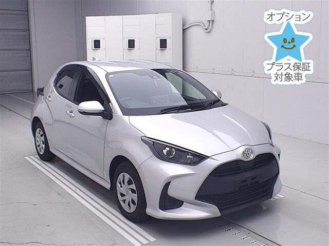 TOYOTA YARIS — фото