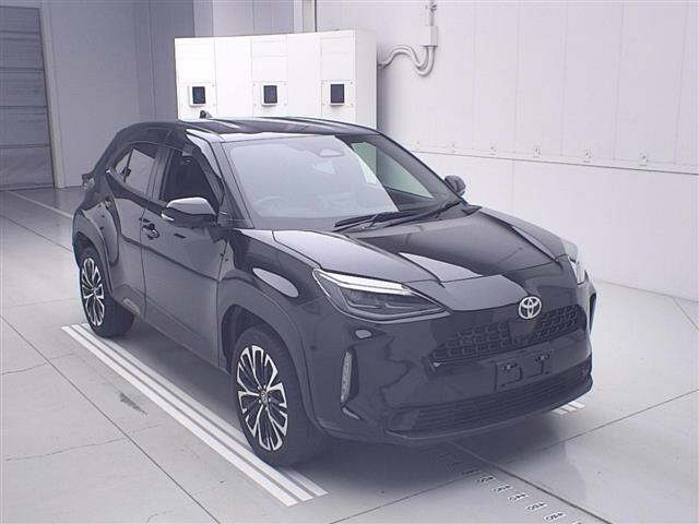 TOYOTA YARIS — фото