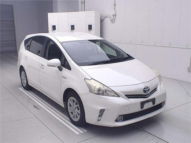 TOYOTA PRIUS — фото
