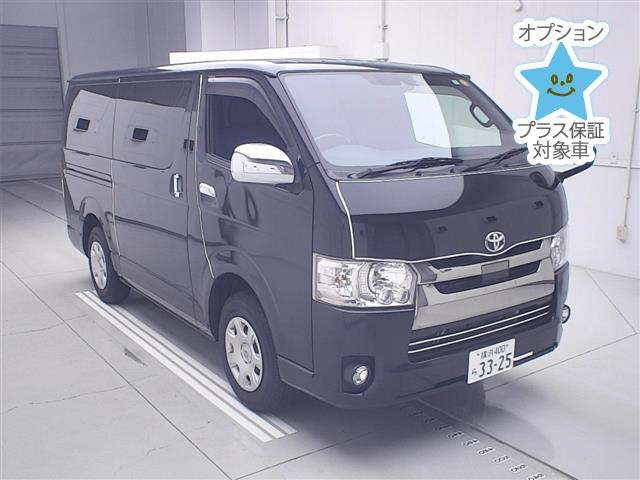 TOYOTA HIACE — фото