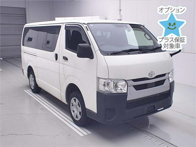 TOYOTA HIACE — фото