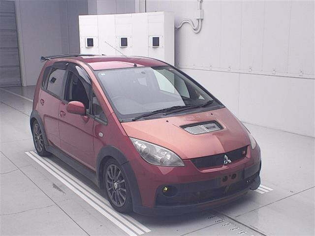 MITSUBISHI COLT — фото