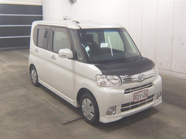 DAIHATSU TANTO — фото