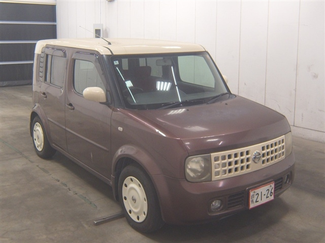 NISSAN CUBE — фото