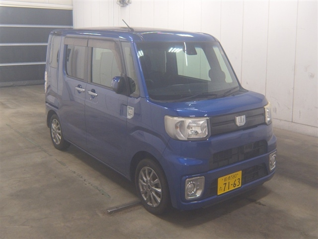 DAIHATSU WAKE — фото