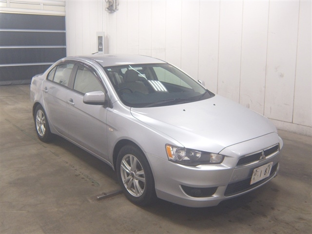 MITSUBISHI GALANT — фото