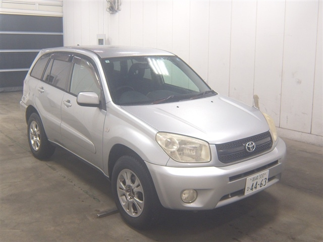 TOYOTA RAV4 — фото