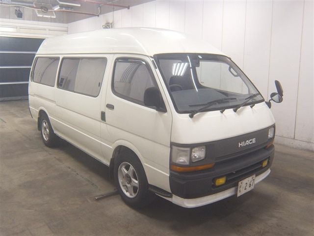 TOYOTA HIACE — фото