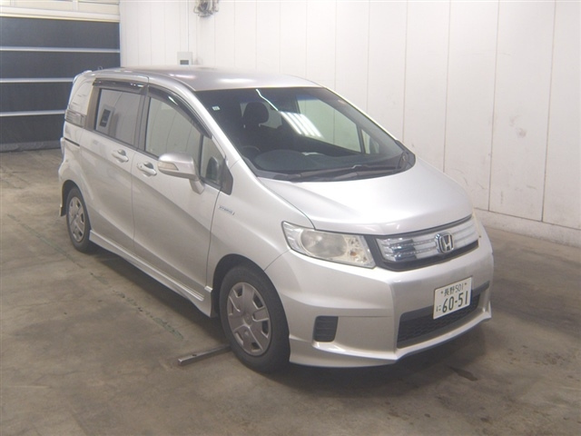 HONDA FREED — фото