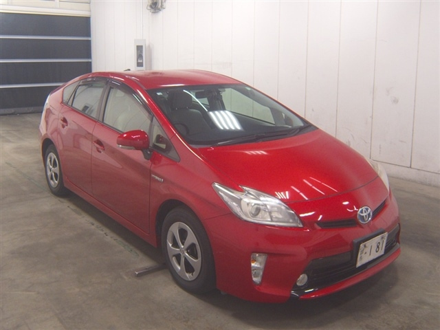 TOYOTA PRIUS — фото