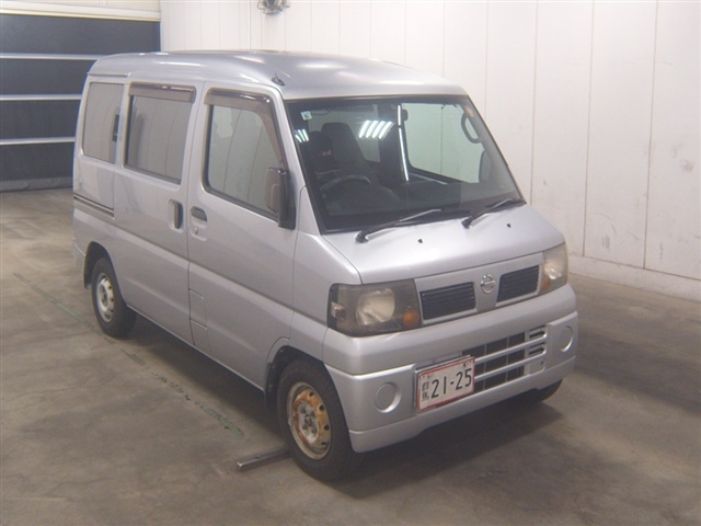 NISSAN CLIPPER — фото