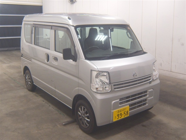 NISSAN CLIPPER — фото