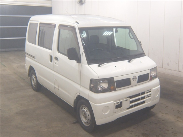 NISSAN CLIPPER — фото